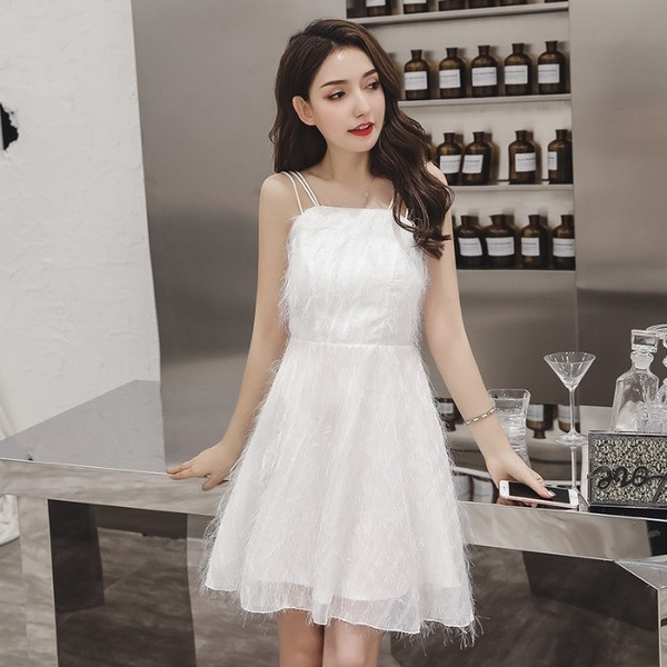 Rochie de dama eleganta cu ciucuri si bretele subtiri