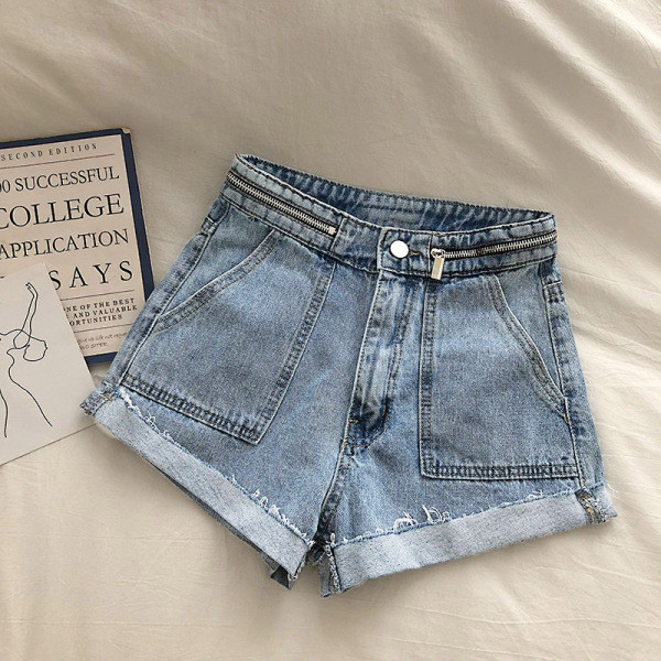 Modern farmer rövidnadrág nagy zsebekkel és dekoratív cipzárral