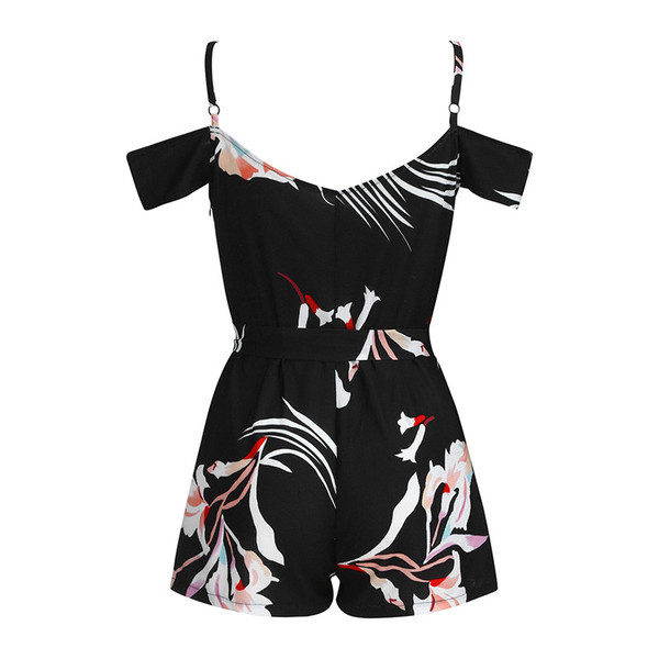 Õhukeste rihmade ja lillemustriga vabaaja naiste kombinesoon