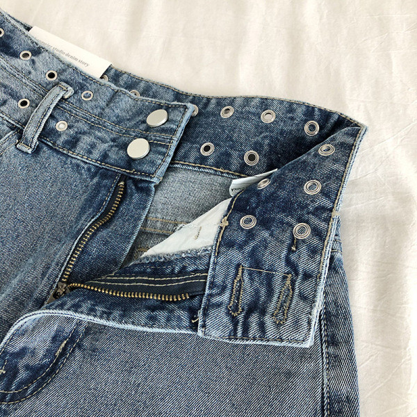 Нов модел къси дънкови панталони с висока талия 