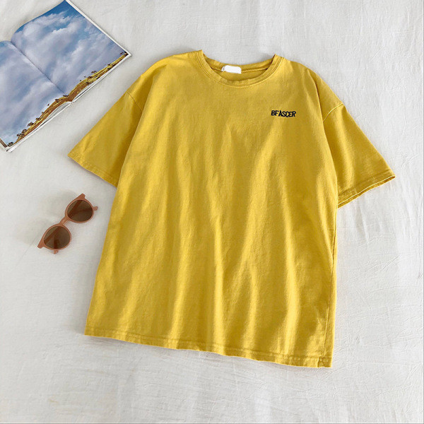 Ženska casual majica s ovalnim izrezom i natpisom