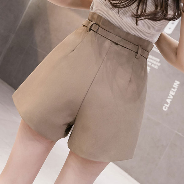 Női alkalmi rövidnadrág magas derékkal és övvel