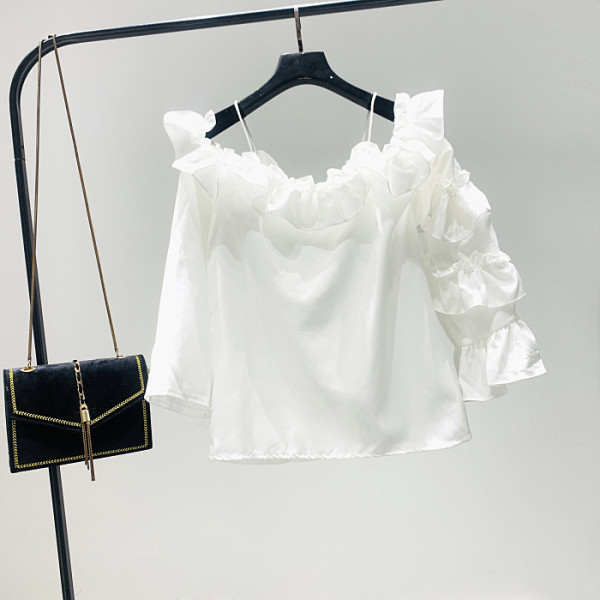 Moodne naiste särk paatkaelusega ja 3/4 varrukatega