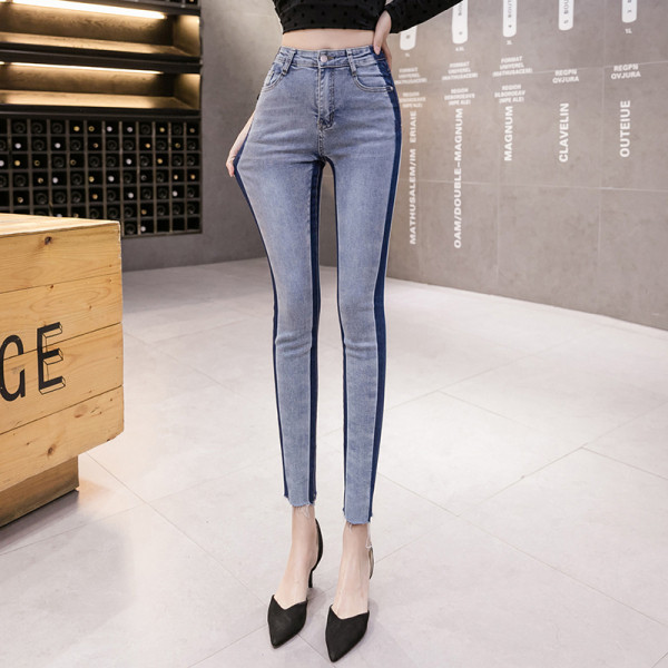 Ženski proljetni pripijeni model traperica s bočnim rubovima