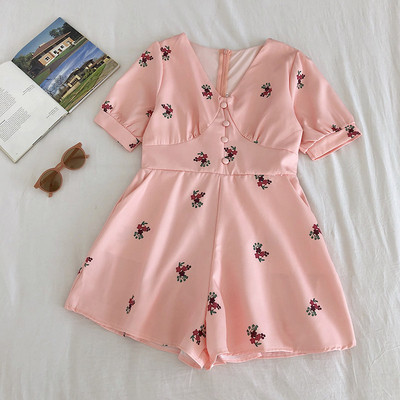 Moteriškas vasarinis kombinezonas V formos iškirpte ir trumpomis rankovėmis