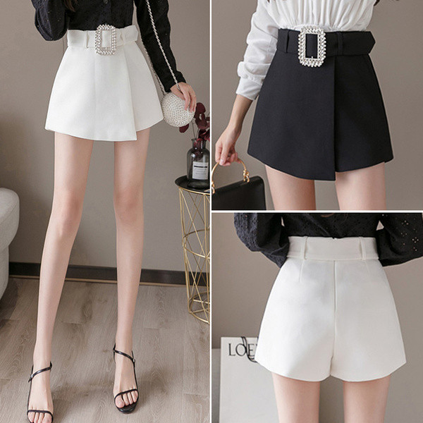 Moteriški šortai aukštu juosmeniu ir diržu