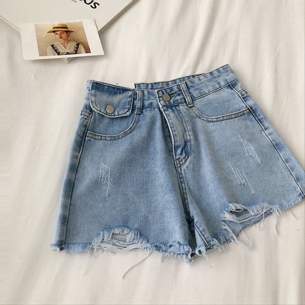 Pantaloni scurți din denim cu motive rupte și talie înaltă