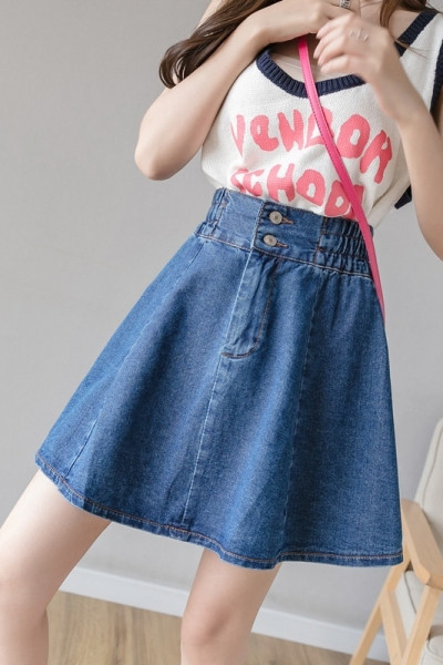 Laisvalaikio trumpas moteriškas sijonas aukštu juosmeniu – kirpimo modelis