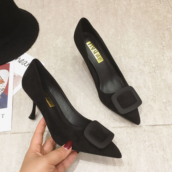 Öko-seemisnahast moodsad õhukeste kontsadega naiste kingad