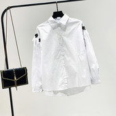 Naujo modelio moteriški marškiniai su klasikine apykakle ir siuvinėjimu ant rankovės