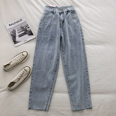 Dabartinis moteriškų džinsų tiesus modelis aukštu juosmeniu