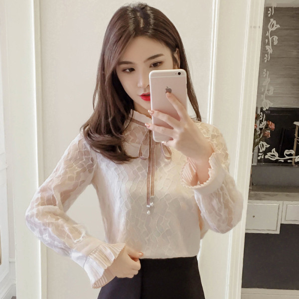 Női alkalmi ing szalaggal és magas gallérral