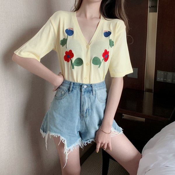 Cămașă casual de damă cu nasturi și broderie cu flori