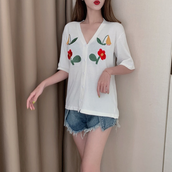 Cămașă casual de damă cu nasturi și broderie cu flori
