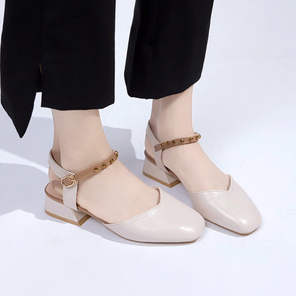 Női bőr rugós cipő pánttal