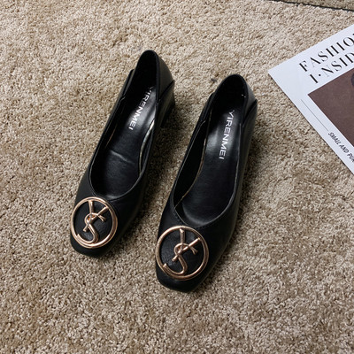 Moteriški laisvalaikio batai iš eko odos su metaliniu elementu ir 4 cm storio kulnu