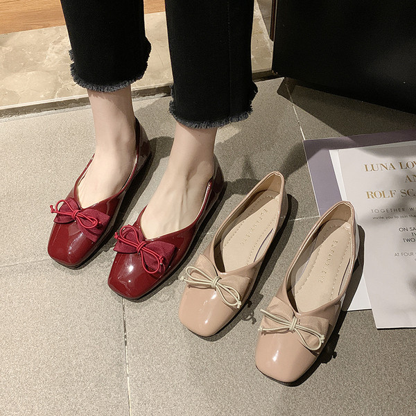 Moteriški laisvalaikio batai iš eko odos su kaspinu