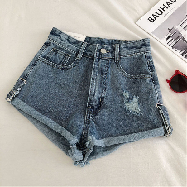 Įprasti džinsiniai šortai su plėšytais motyvais ir aukštu juosmeniu