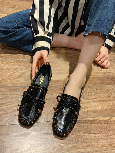 Pantofi moderni de dama cu talpa plate si sireturi