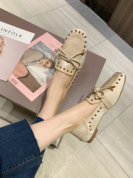 Pantofi moderni de dama cu talpa plate si sireturi