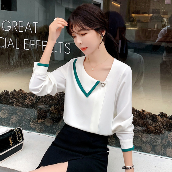 Cămașă elegantă de damă, cu mâneci lungi și decolteu pătrat