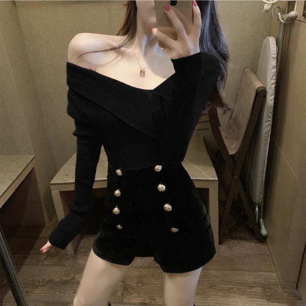 Pieguļoša sieviešu pavasara blūze no velveta džersija