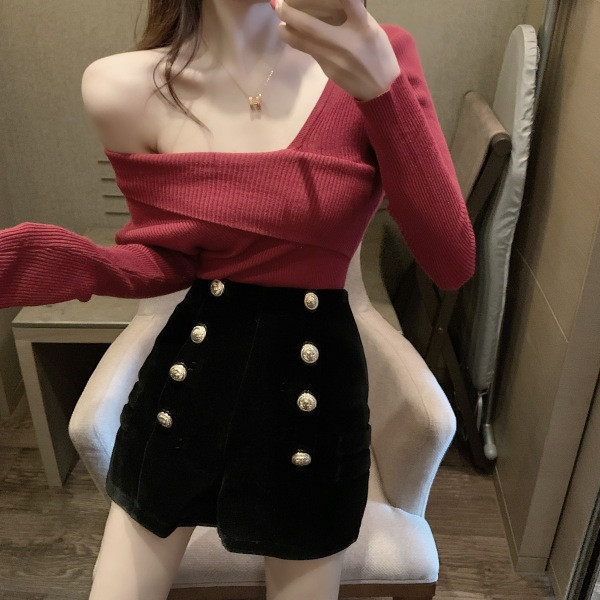 Pieguļoša sieviešu pavasara blūze no velveta džersija