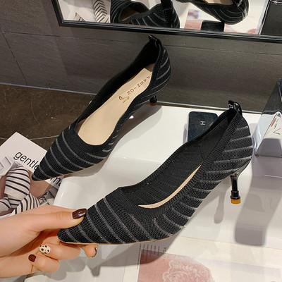 Pantofi moderni de dama din material textil cu toc subtire - model ascutit