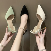 Modernūs moteriški batai su metaline grandinėle ir plonu kulnu