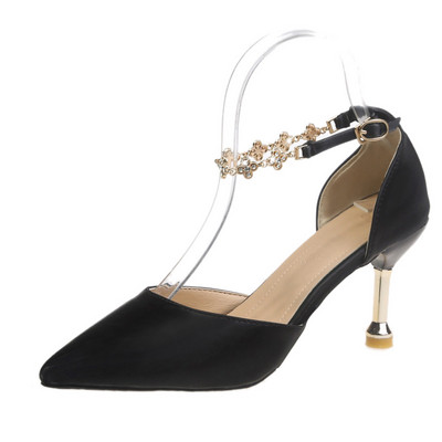 Modernūs moteriški batai su metaline grandinėle ir plonu kulnu