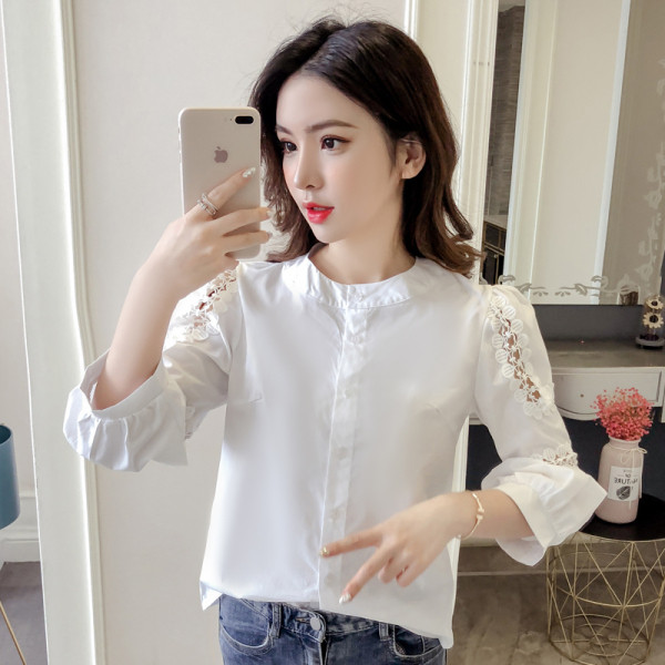 Modern női ing 3/4-es ujjal és csipkével