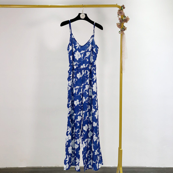 Novi model ljetnog kombinezona sa cvjetnim uzorkom