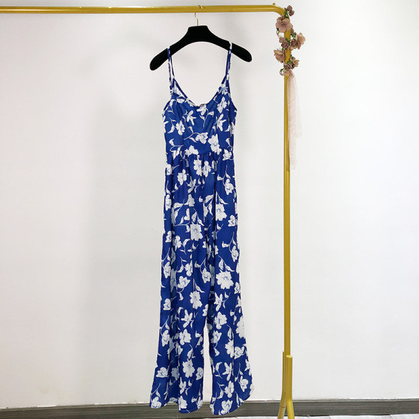 Novi model ljetnog kombinezona sa cvjetnim uzorkom