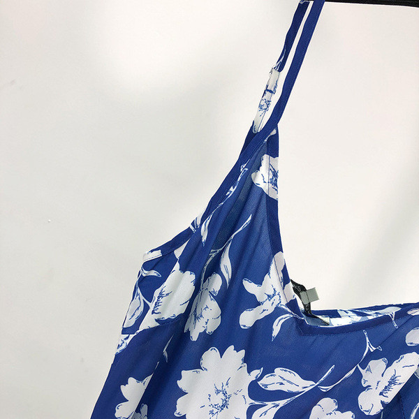 Novi model ljetnog kombinezona sa cvjetnim uzorkom