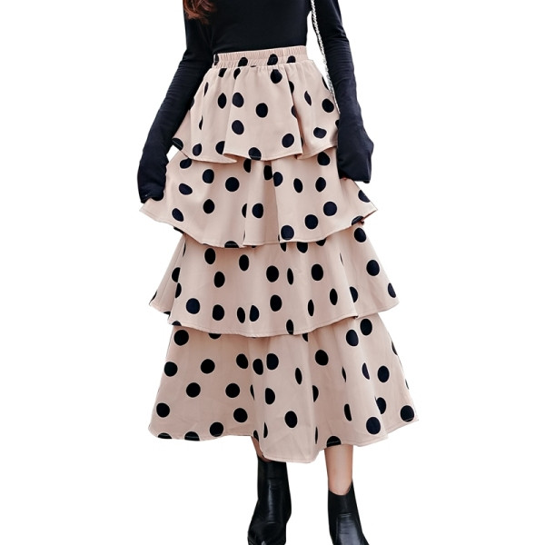 Női lezser hosszú szoknya magas derékkal és fürtökkel