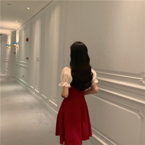 Rochie retro dama cu nasturi si maneci scurte din tul