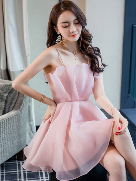 Új modell női ruha kivágott modell vékony pántokkal