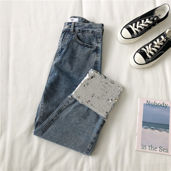 Moderan ženski ravni model traperica sa šljokicama