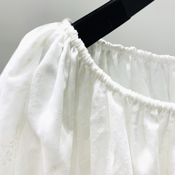 Bluza de dama model nou cu decolteu barca si maneci scurte