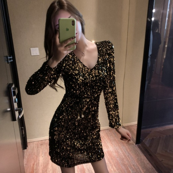 Rochie moderna de dama cu paiete si decolteu in V