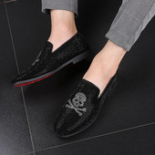 НОВ модел елегантни мъжки мокасини и череп и камъни