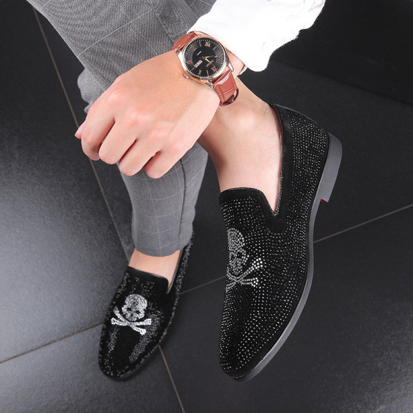 НОВ модел елегантни мъжки мокасини и череп и камъни 