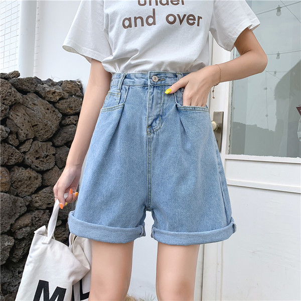 Viegli šorti plats modelis ar augstu vidukli un izmēriem līdz 5XL