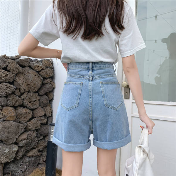 Viegli šorti plats modelis ar augstu vidukli un izmēriem līdz 5XL