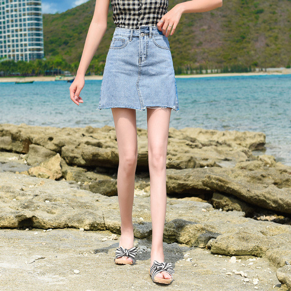 Moderna ženska suknja Slim model sa poderanim motivima