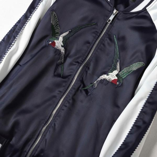 Moteriška laisvalaikio striukė su siuvinėjimais ir užtrauktuku