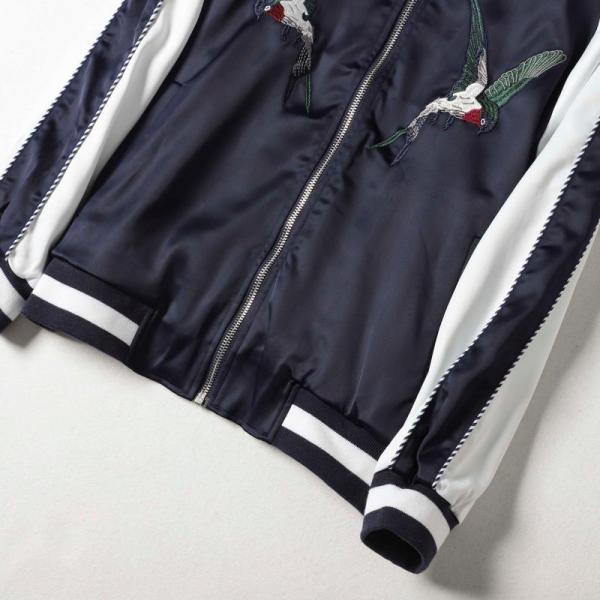 Moteriška laisvalaikio striukė su siuvinėjimais ir užtrauktuku