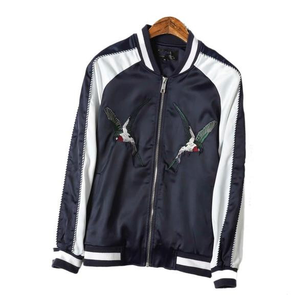 Moteriška laisvalaikio striukė su siuvinėjimais ir užtrauktuku