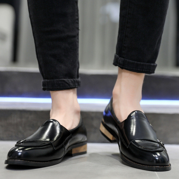 Moodsad ökonahast madala kontsaga meeste mokassiinid