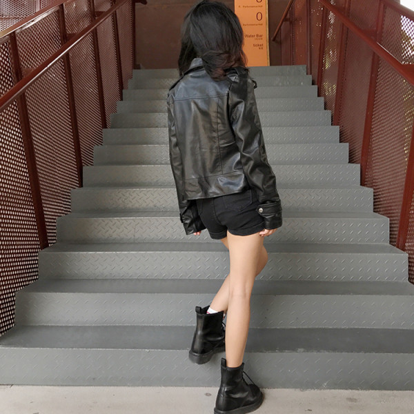 Sieviešu pavasara ādas jaka